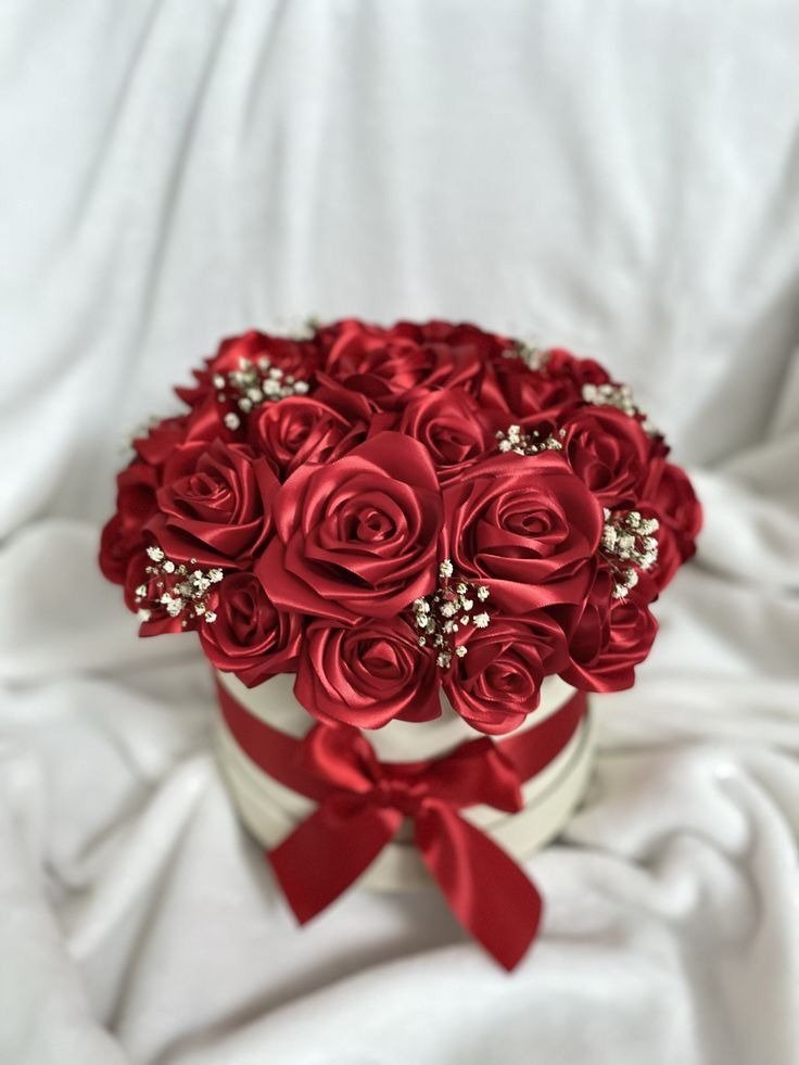 Luxury Handmade Rose Hat Box Bouquet