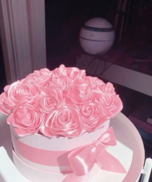 Luxury Handmade Rose Hat Box Bouquet