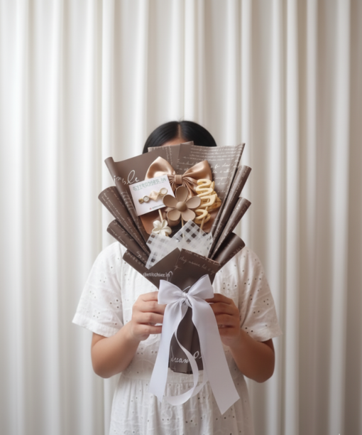 Elegant Hair Accessory Bouquet